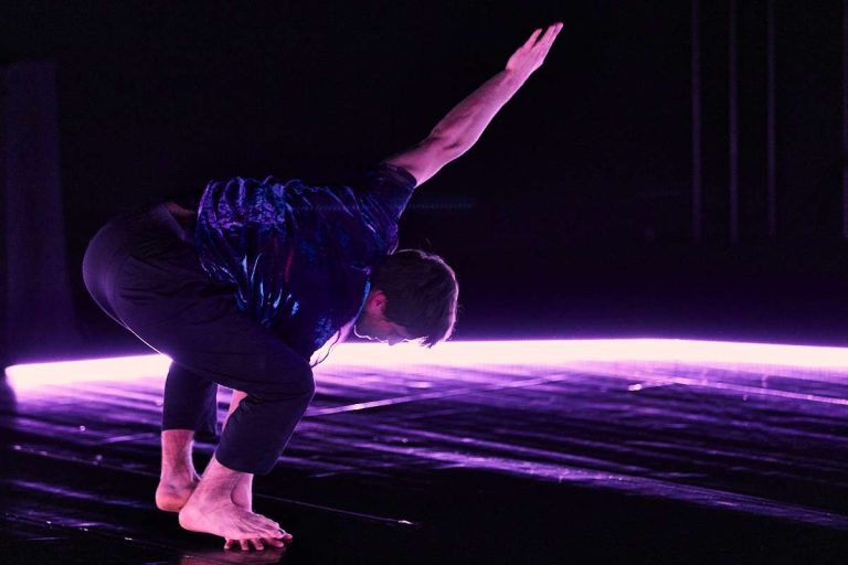 W8_Body, Lights and Sound_©Tristan Perez-Martin